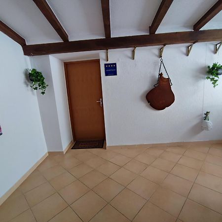 Apartment Nika ウマグ エクステリア 写真